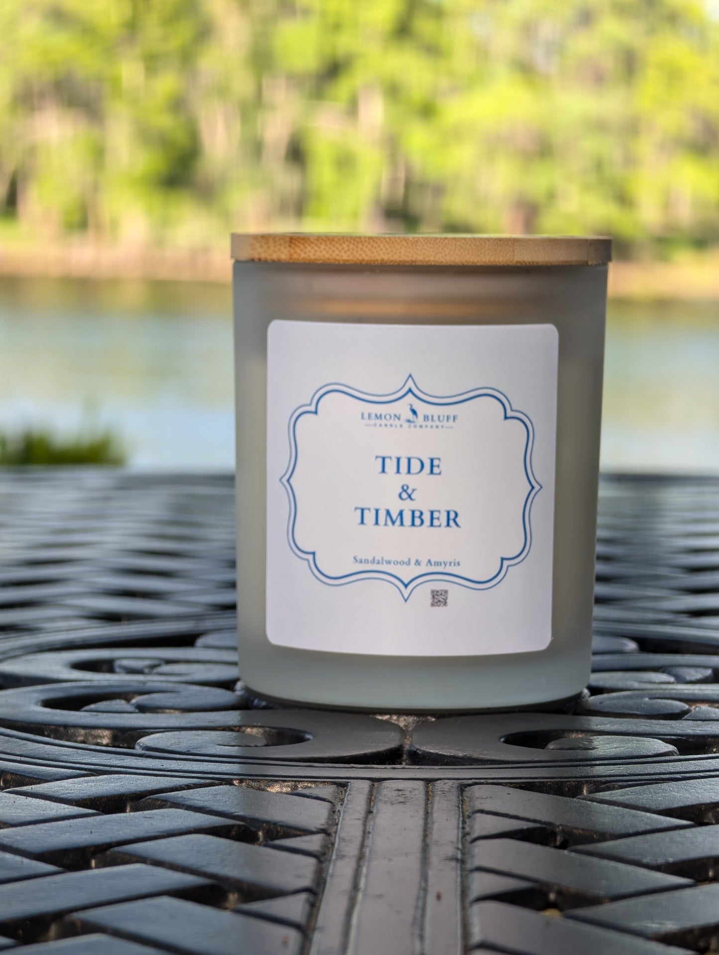 Tide & Timber Candle - Sandalwood, Coriander, Amyris Scent