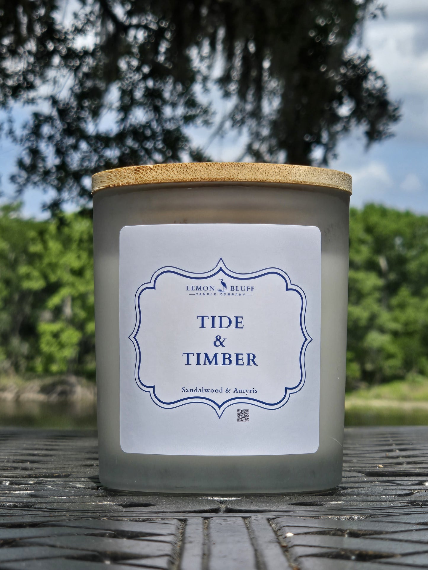 Tide & Timber Candle - Sandalwood, Coriander, Amyris Scent